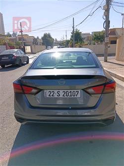 نيسان ألتيما